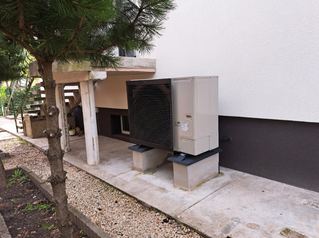 02Kültéri távoli fotó.png